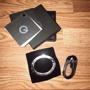 q charging bracelet